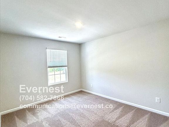 4th image of 2166 Willow Glen Dr
