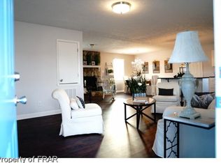 7825 Gallant Ridge Dr, Fayetteville, NC 28314