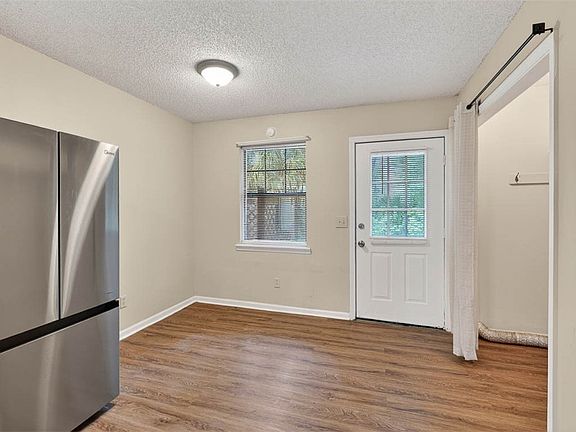 2nd image of 100 Clarks Bluff Rd