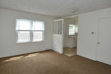 4th image of 925 N 65th St