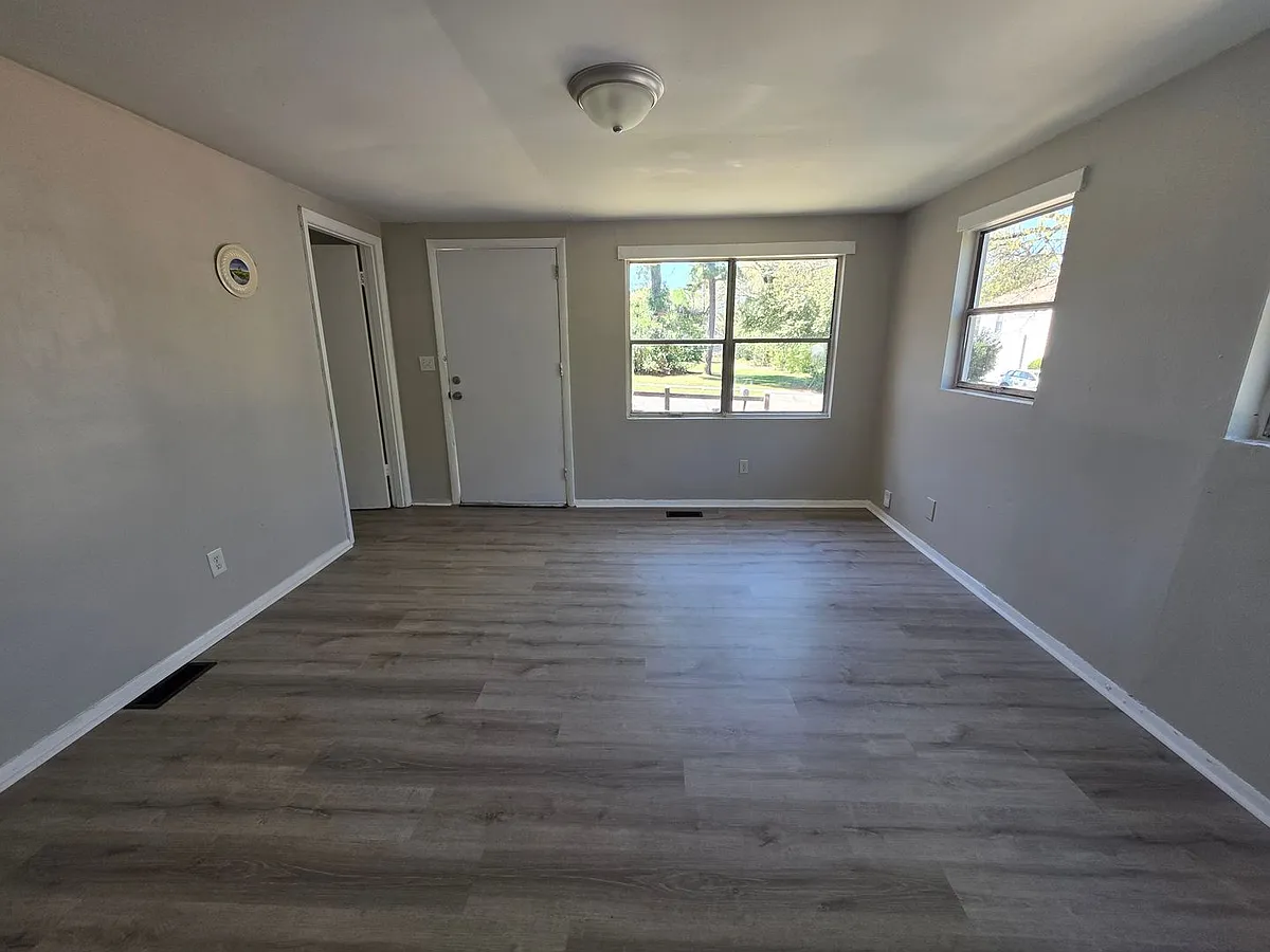 Building Photo - 4030 Gonzales Ave