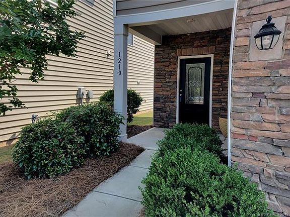 2nd image of 1210 Hideaway Gulch Dr