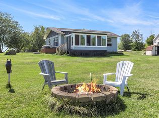 686 W Shore Dr, Stanton, MI