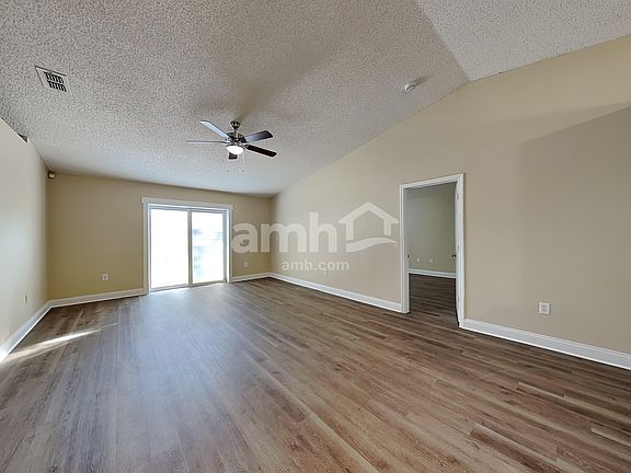 5th image of 574 Wekiva Bluff St