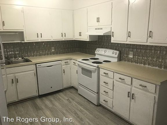2nd image of 1725 Graham Ave APT K