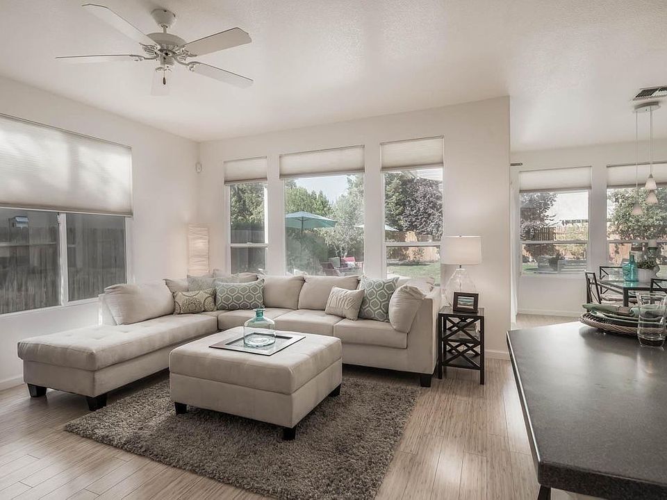 1st image of 5117 Seaglenn Way