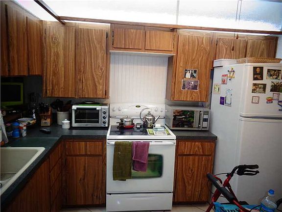 5th image of 1522 Whitehall Dr APT 203