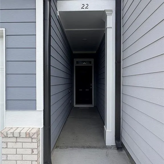22 Berryville Dr — Photo 2