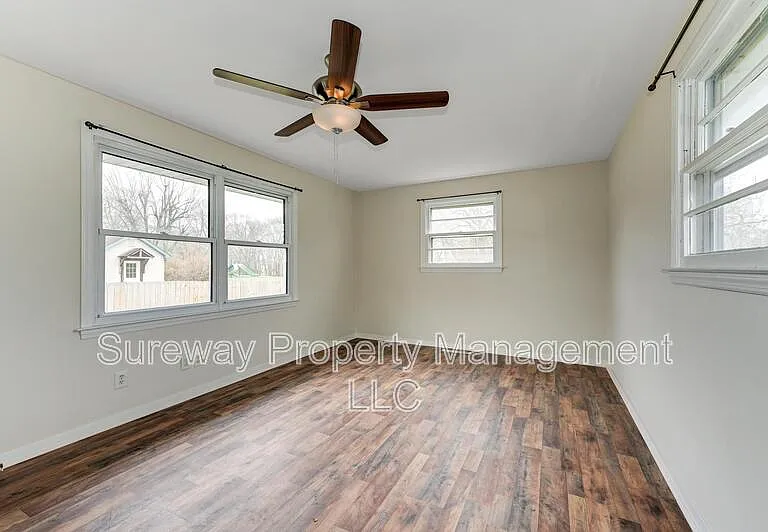 55 Nassau Rd — Photo 15