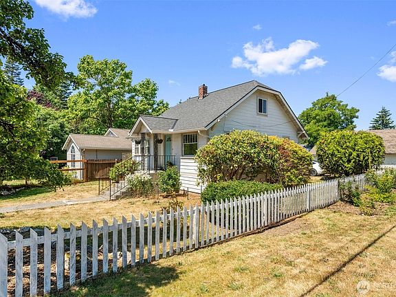 2nd image of 2119 Monroe Avenue