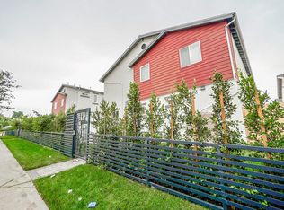 7207 S La Cienega Blvd #7205-1/2, Los Angeles, CA 90045