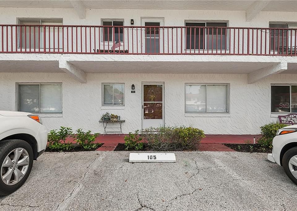 1st image of 400 El Camino Dr APT 104
