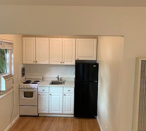 2nd image of 2242 Angela Ct #2