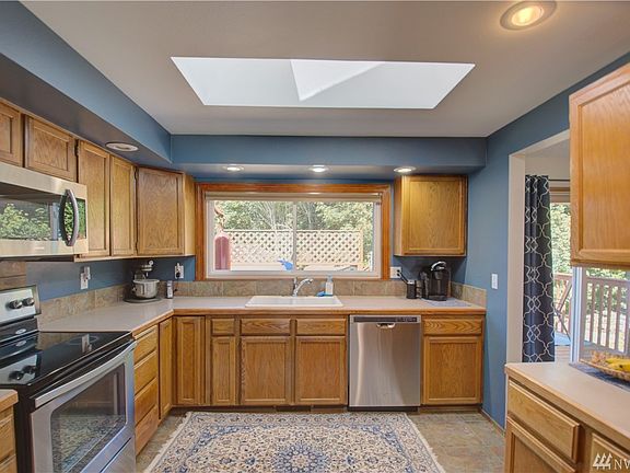5th image of 2707 Castlewood Ct SE