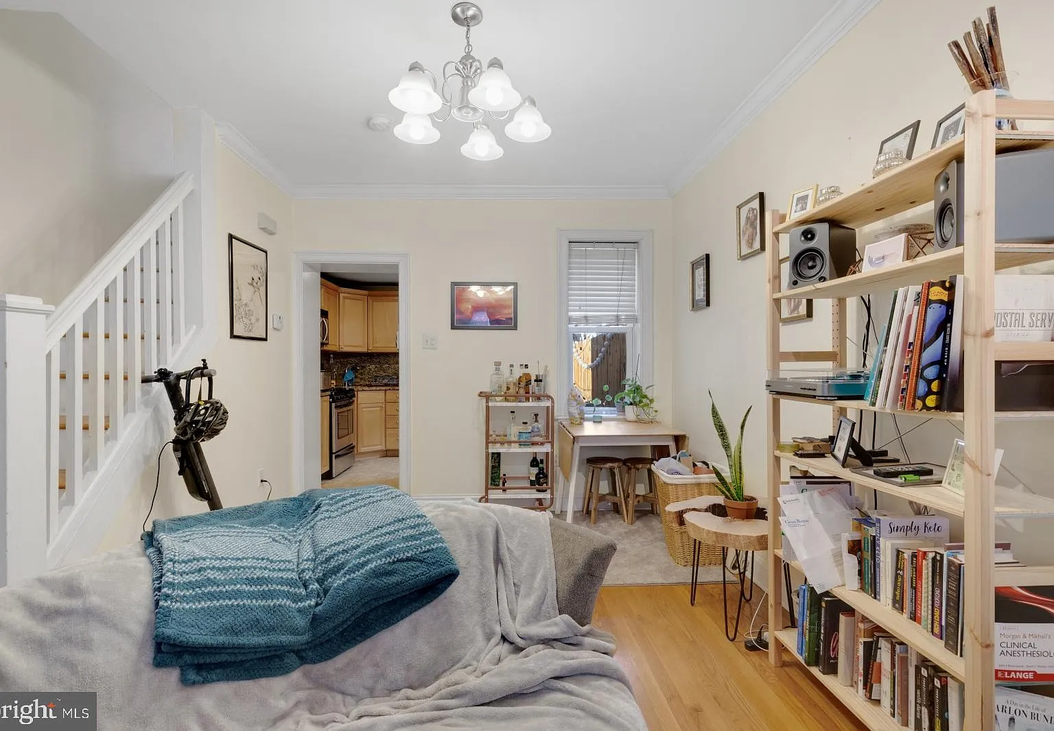 2 bed, 1.0 bath, 988 sqft, $2,495 — Photo 4