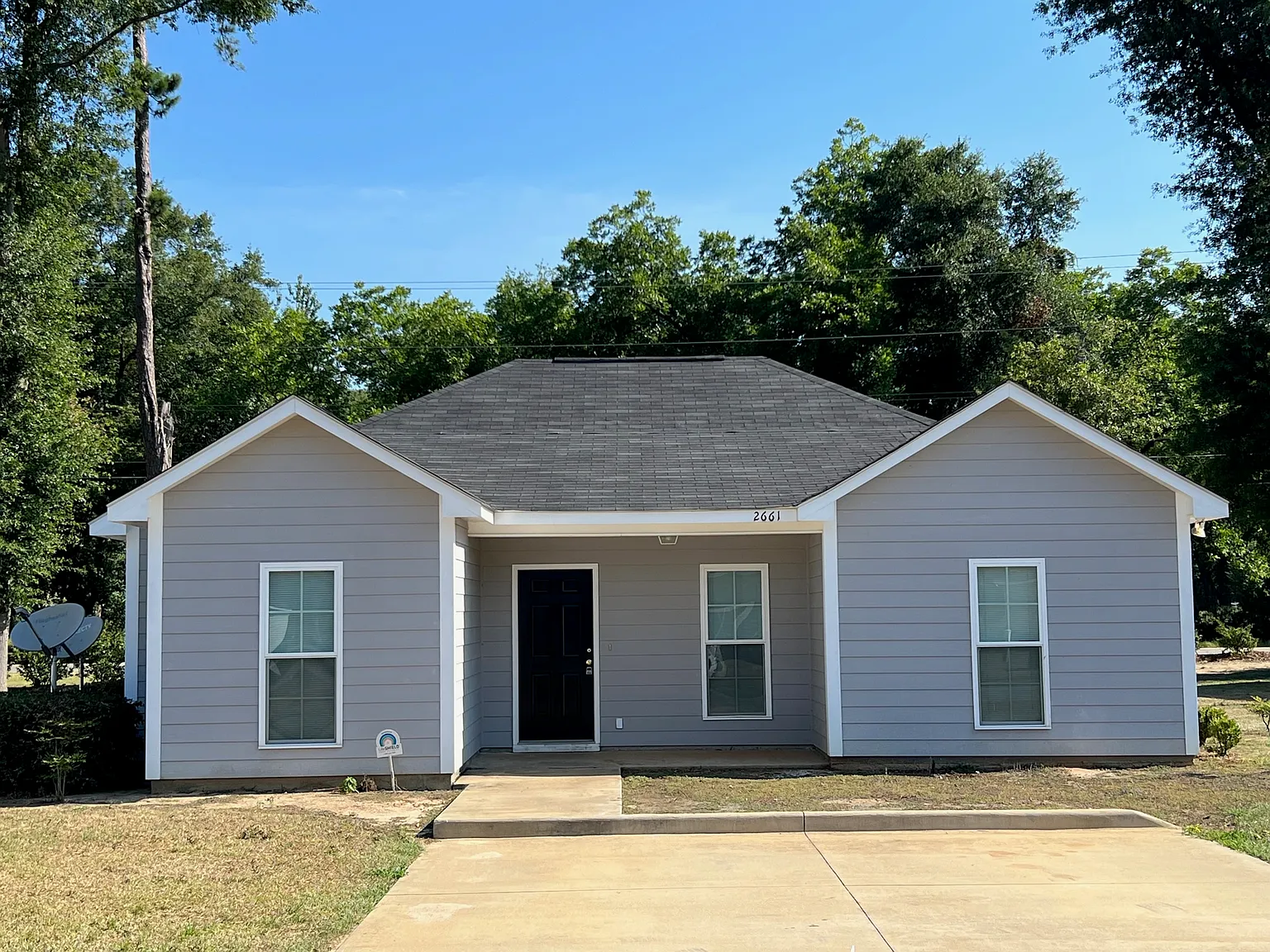 3 bed, 1266 sqft, $1,400 — Photo 1