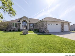 7308 Piper Glen Dr, Springfield, IL 62711