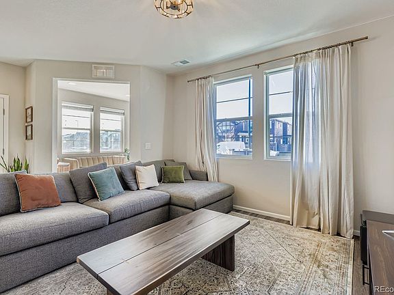 4th image of 4788 Kittredge Street #1
