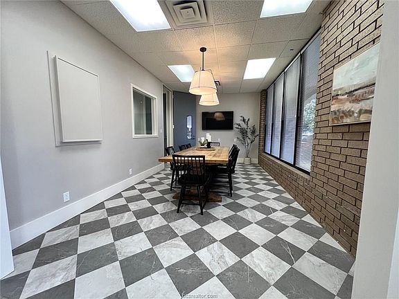 4th image of 3131 E 29th St #D