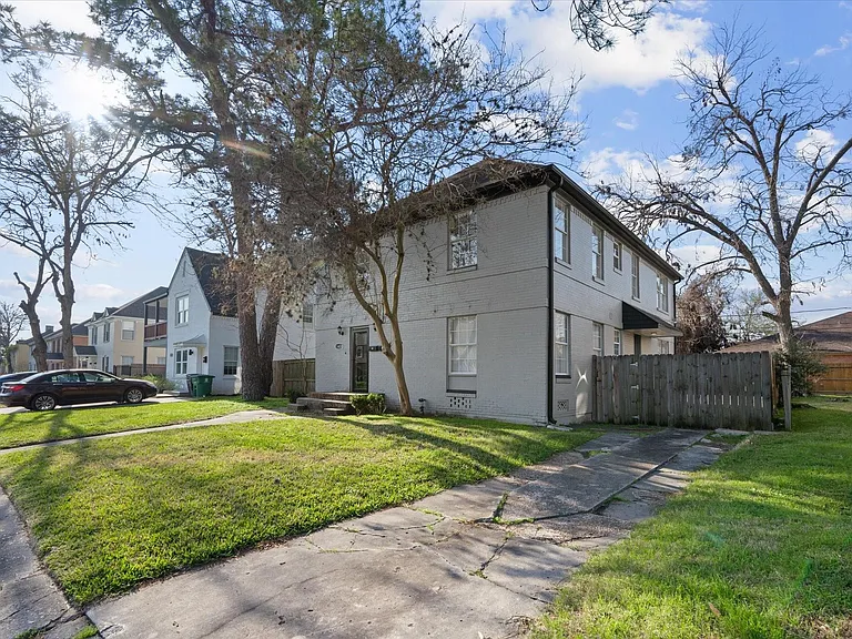 3430 Rosedale St #1 — Photo 2