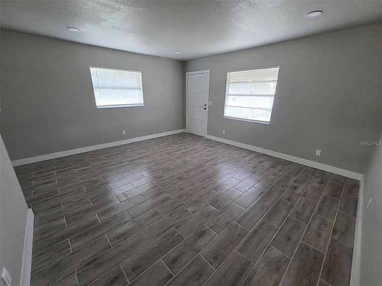 38300 Henry Dr — Photo 7