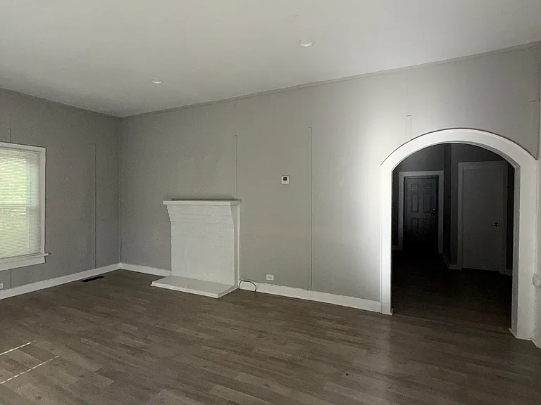 322 S Liberty St — Photo 2