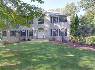 10 Cottrell Dr, Millstone Township, NJ 08510