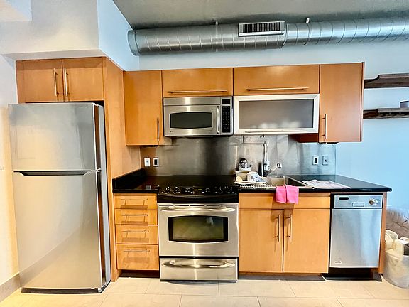 5th image of 1133 14th St NW APT 1207