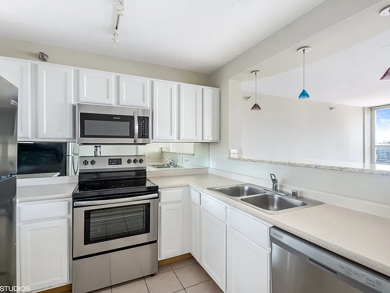 345 N La Salle Dr #2602 — Photo 6