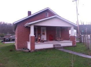 712 Kents Ridge Rd, Richlands, VA 24641