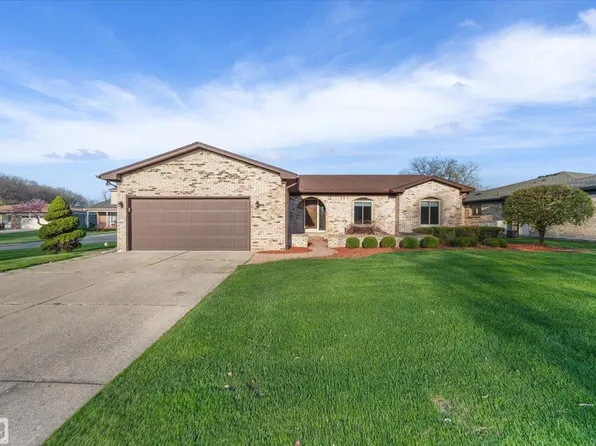 14315 Lakeshore Dr, Sterling Heights, MI 48313