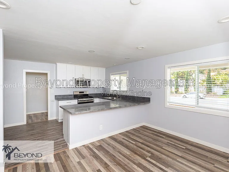 5313 Vickie Dr — Photo 5