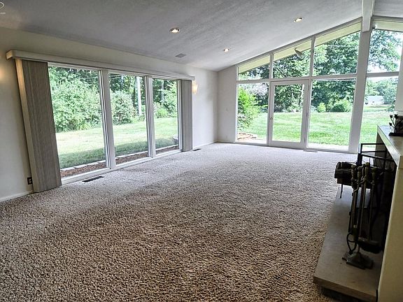 4th image of 6307 Westview Dr