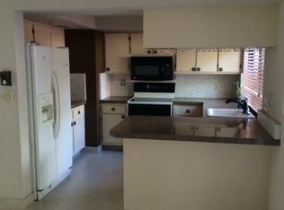 3003 Oaktree Ln, Hollywood, FL 33021