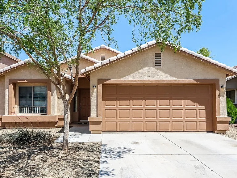 10016 W Gross Ave — Photo 1