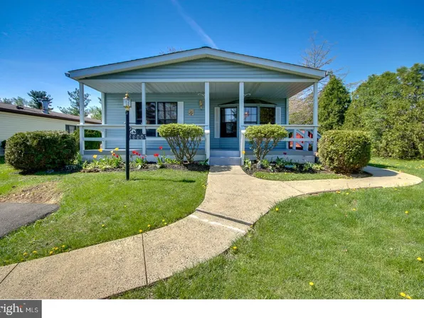 600 Fieldcrest Ct, North Wales, PA 19454