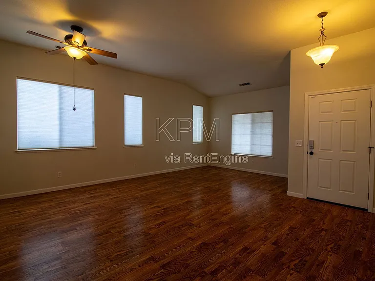 2609 Magnolia Ct — Photo 5