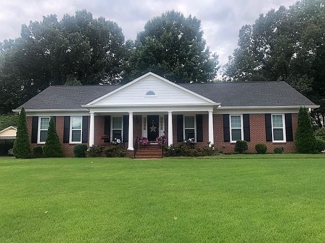 1st image of 321 Edenwood Dr