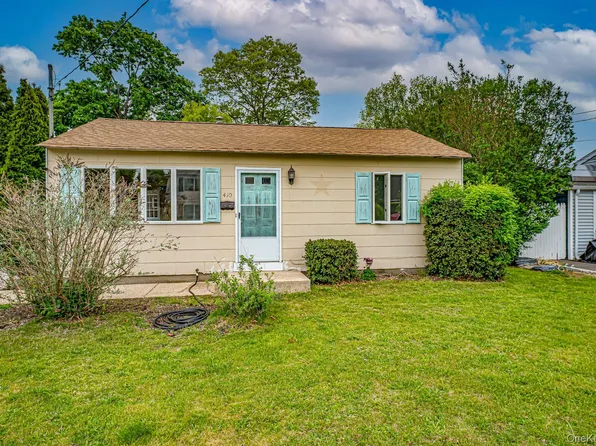 410 3rd Avenue, East Northport, NY 11731