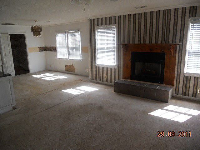 1st image of 107 Strawberry Ct