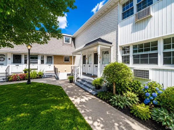 4715 Wilshire Lane #K15, Oakdale, NY 11769