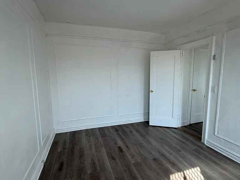 520 W 190th St #5I — Photo 3