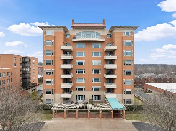800 S Hanley Rd APT 1B, Saint Louis, MO 63105