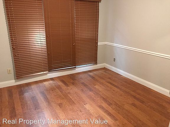 5th image of 10516 Streatham Ln