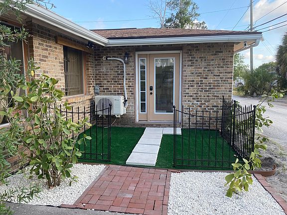 3rd image of 4834 12th Ave S #C