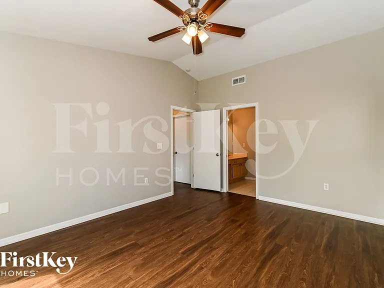 18557 Wisteria Rd — Photo 10