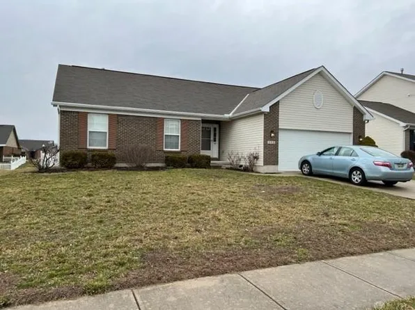 111 Cabernet Dr, Englewood, OH 45322