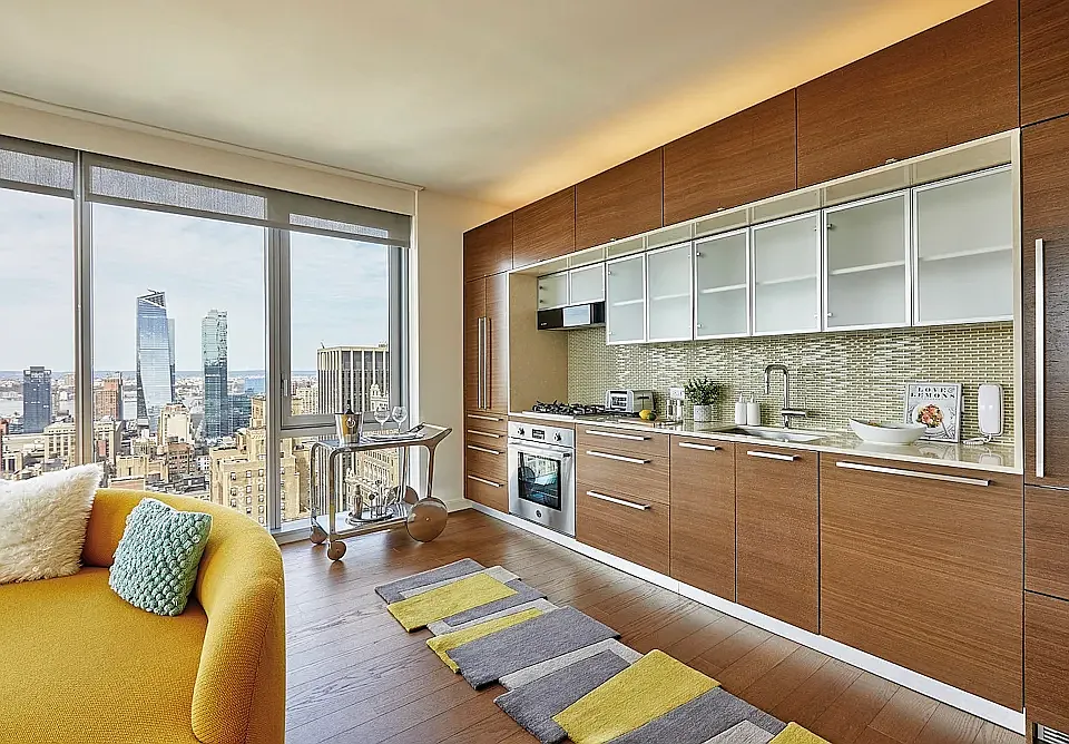 100 W 31st St #24F