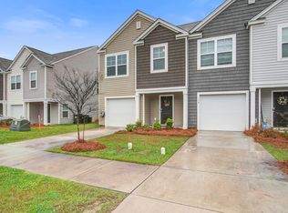 137 Gaura Ln, Summerville, SC 29483