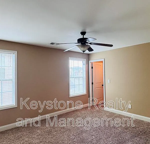 2469 Senseney Dr — Photo 14